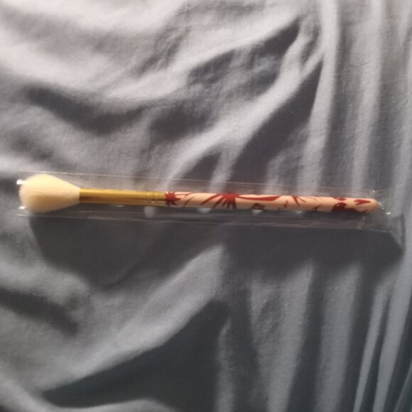 SLMISSGLAM Large Fluffy Bird Blending Brush - Picture 2 of 2